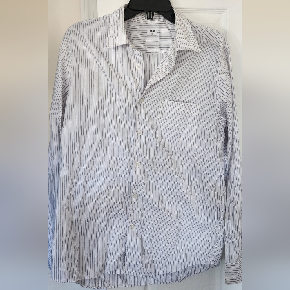 Uniqlo Men's Blue and White Striped Dress Shirt